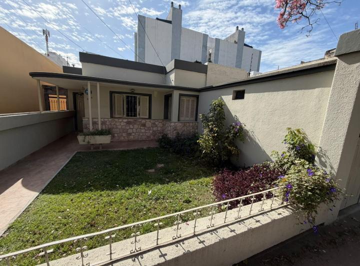 Casa · 113m² · 5 Ambientes · 1 Cochera