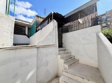 PH · Casa de Pasillo - 2 Dorm. - Patio - a Reciclar - Lourdes