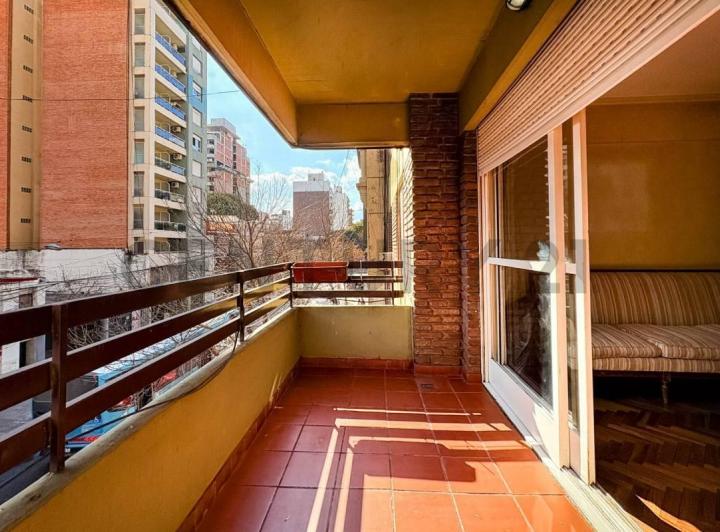 Departamento · 83m² · 4 Ambientes · 1 Cochera