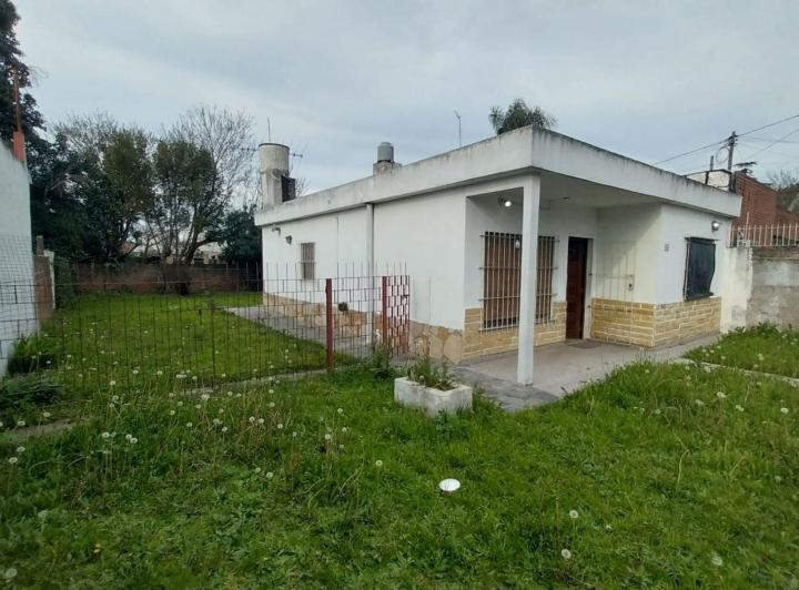 Casa · 88m² · 4 Ambientes · 2 Cocheras