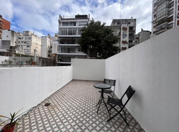 Departamento · 29m² · 1 Ambiente · 1 Cochera · Departamento en Alquiler - Monoambiente Amueblado con Patio Propio y Cochera