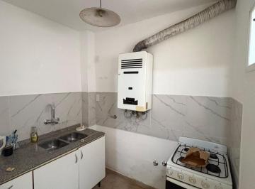 Departamento · 40m² · 3 Ambientes · Alquiler Depto 1 Dormitorio con Patio Barrio Güemes