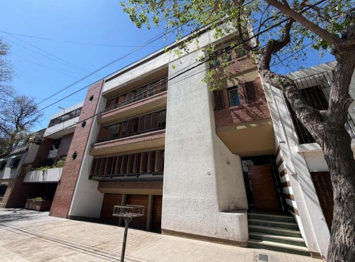 Departamento · 230m² · 7 Ambientes · 2 Cocheras