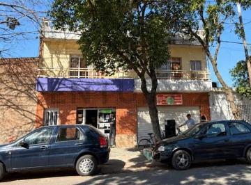 Casa · 302m² · 3 Ambientes · Venta de 2 Departamentos con Balcón y Terraza + 2 Locales Comerciales en Empalme Graneros