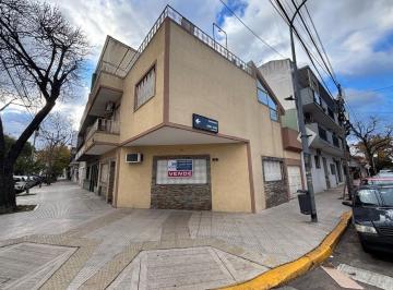 Casa · 138m² · 4 Ambientes · 1 Cochera · Casa en Liniers