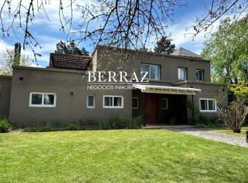 Casa · 324m² · 5 Ambientes · 1 Cochera · Casa Alquiler Temporario 3 Dorm. Barrio Martindale 1314 m² Pilar, Zona Norte