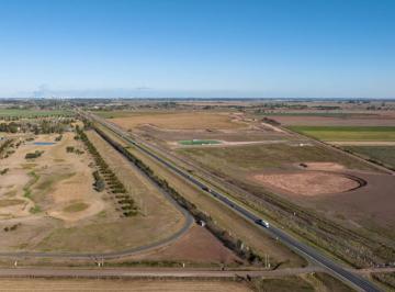 Terreno · 450m² · Terreno en Venta en Barrio Cerrado "Cinco Lagos"