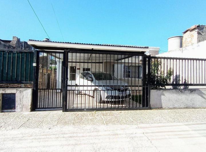 Casa · 90m² · 4 Ambientes · 1 Cochera
