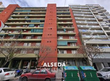 Departamento · 63m² · 3 Ambientes · Departamento de 2 Dorm. - Excelente Ubicación