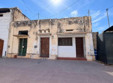 Casa · 211m² · 4 Ambientes · Casa en Venta - Saenz Peña 400 - 370 m