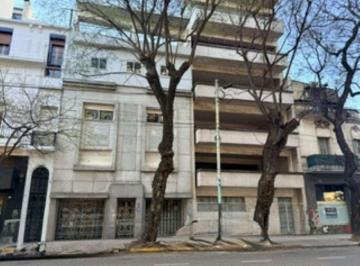 Edificio de 10 ambientes, Caballito · Edificio de 1200 m² Cubierto en Alquiler en Caballito (Ex Clínica)