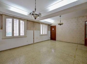 Casa de 7 ambientes, La Plata · Casa 4 Dorm. en Venta, 63 Entre 7 y 8