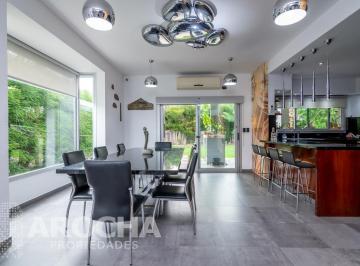 Casa · 350m² · 5 Ambientes · 2 Cocheras · Casa - Nuevo Quilmes