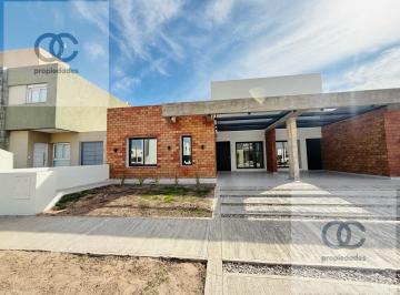 Casa · 105m² · 2 Ambientes · 1 Cochera · Duplex en Venta San Ignacio Village - 2 Dorm. - a Estrenar - Posesion Inmediata