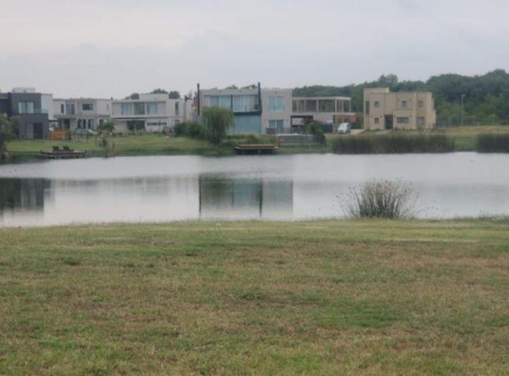 Terreno · 634m²