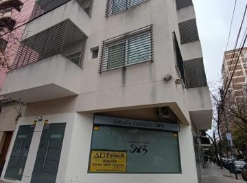 Oficina comercial · 15m² · 2 Ambientes · En Esquina, P. B. Impecable