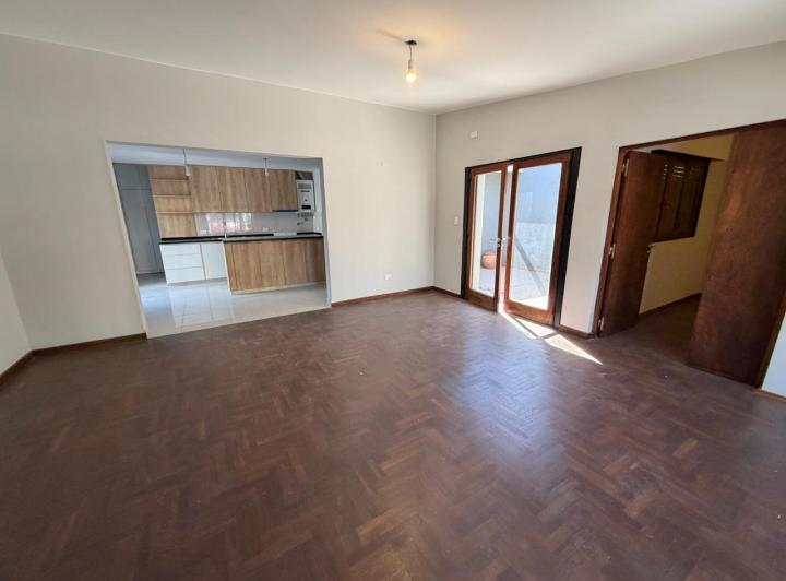 Casa · 176m² · 4 Ambientes · 1 Cochera