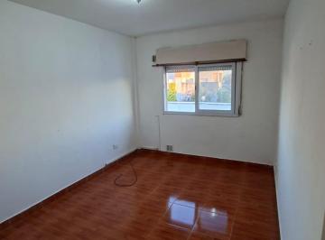 Departamento · 42m² · 3 Ambientes · Venta Depto 3 Ambientes Parque Patricios, Apto Crédito. Acepta Permuta