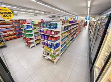 Local comercial · 600m² · 1 Ambiente · Alquiler de Local - Multirubro - Zona de Alto Tránsito - Sin Expensas - Av Rivadavia 11600, Liniers