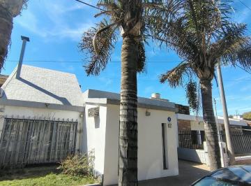 Casa · 154m² · 7 Ambientes · 1 Cochera · Venta Casa Colinas de Velez Sarfield Tres Dorm.
