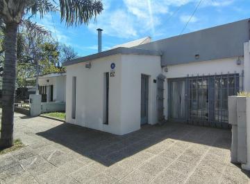 Casa · 154m² · 7 Ambientes · 1 Cochera · Venta Casa Colinas de Velez Sarfield Tres Dorm.