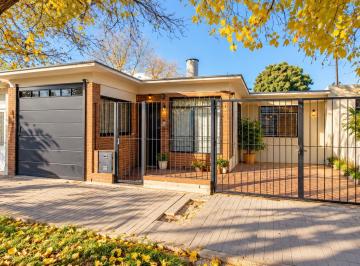 Casa de 5 ambientes, Las Heras · Casa en Venta | 3 Dorm. | B° Cementista – Las Heras