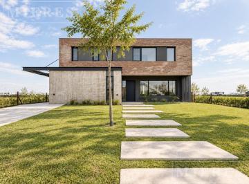 Casa · 288m² · 5 Ambientes · 1 Cochera · Casa en Venta Barrio Amarras Puertos Escobar