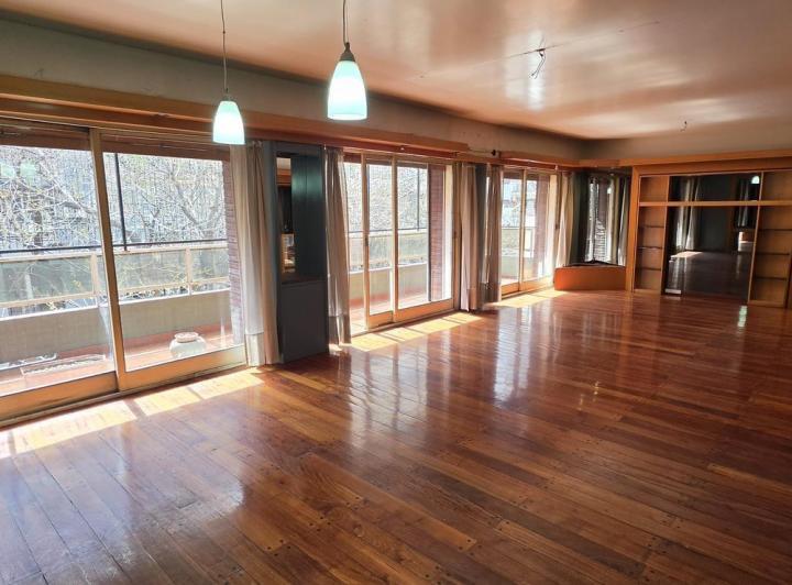 Departamento · 158m² · 5 Ambientes · 1 Cochera