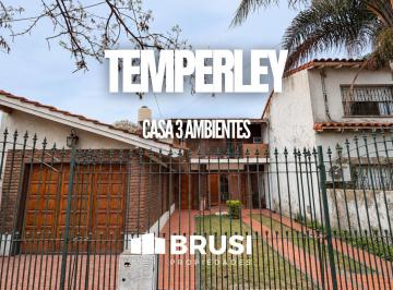 Casa · 375m² · 3 Ambientes · 2 Cocheras · Casa en Venta en Temperley - 3 Maibentes - con Parque