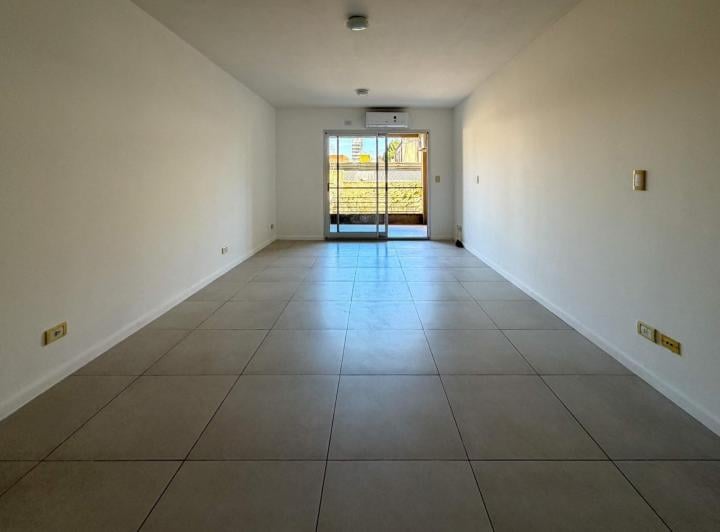 Impecable Monoambiente con Balcon Aterrazado con Parrilla. 40 m². Carlos Calvo Al 1500. 40 m²