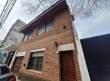 Oficina comercial · 110m² · 5 Ambientes · 1 Cochera · Venta Oficina o Casa en PH San Martin Centro