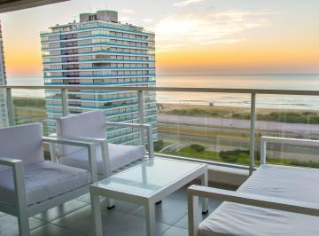 Departamento · 3 Ambientes · Apartamento con Penthouse en Vista Brava | 2 Dorm. | a 100 m del Mar | Punta del Este