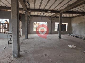 Local comercial · 361m² · 11 Ambientes · 2 Cocheras · Local Comercial y Dos Departamentos