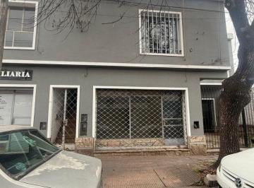 Departamento de 5 ambientes, Córdoba · Alquilo Departamento Amplio Sin Expensas con Patio en Villa Cabrera Dos Dorm.! Reciclado!