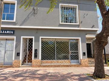 Departamento de 5 ambientes, Córdoba · Alquilo Departamento Amplio Sin Expensas con Patio en Villa Cabrera Dos Dorm.! Reciclado!