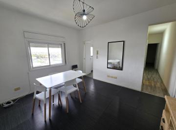 Departamento · 45m² · 3 Ambientes · Alquiler Amoblado 3amb Luminoso Parque Patricios