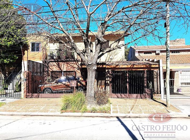 Casa · 205m² · 4 Ambientes · 1 Cochera