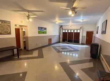 Oficina comercial · 180m² · Alquiler Depósito con Oficinas en Flores