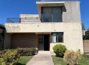 Casa de 2 ambientes, Luján de Cuyo · Casa en Alquiler – Barrio Villa Atilia (Lista a Partir de 1 /11)