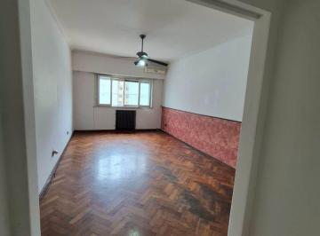Departamento de 4 ambientes, Almagro · Departamento de 4 Ambientes Al Frente - Muy Luminoso