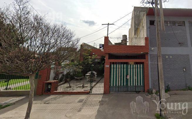 Casa · 190m² · 3 Ambientes · 1 Cochera