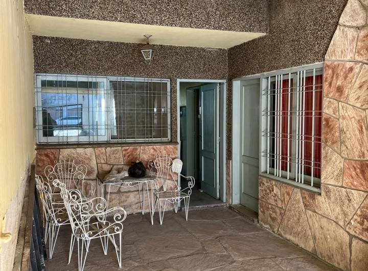 Casa · 135m² · 5 Ambientes · 1 Cochera