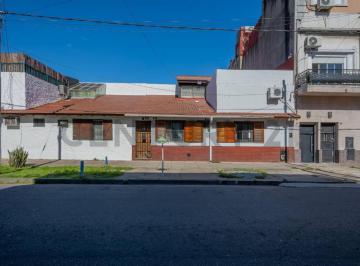 Casa · 68m² · 3 Ambientes · PH Tipo Casa 3 Ambientes + Escritorio | Entrada Independiente y Terraza | Cruces