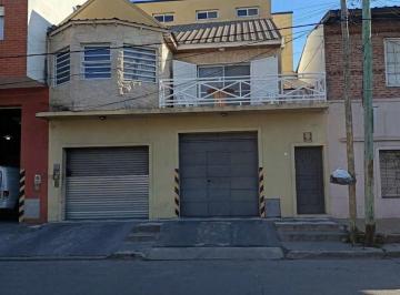 Casa · 100m² · 3 Ambientes · Venta Casa 2 Dorm. Lanús Frente Balcón Terraza