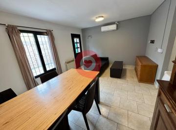 Casa · 360m² · 4 Ambientes · 1 Cochera · Casa en Plottier