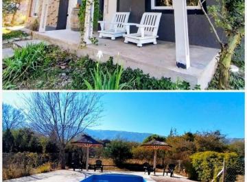 Casa · 75m² · 3 Ambientes · 2 Cocheras · Casa en Las Moreras 1200 m Piscina Vistas Hermosas!