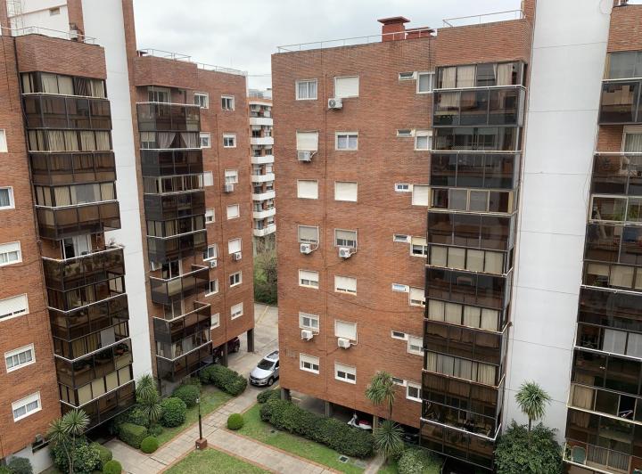 Departamento · 80m² · 4 Ambientes · 1 Cochera