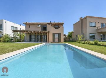 Casa · 205m² · 4 Ambientes · Venta Casa a La Laguna con Muelle y Pileta - El Canton Norte