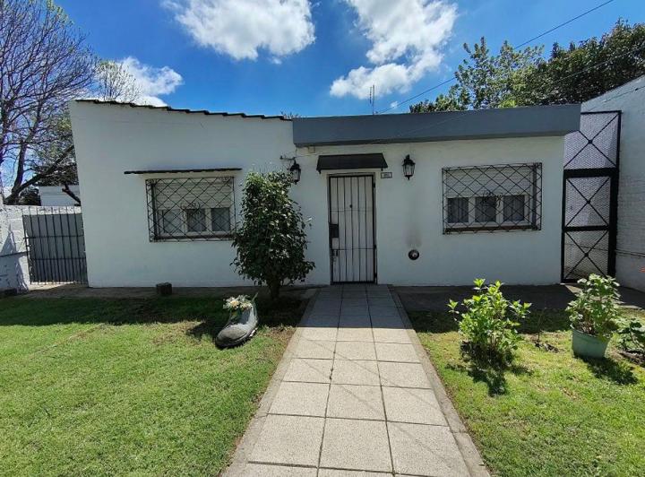 Casa · 110m² · 4 Ambientes · 1 Cochera
