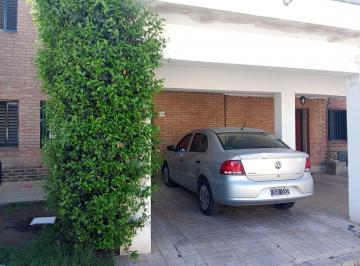 Casa · 98m² · 4 Ambientes · 1 Cochera · Casa Duplex en Venta en Las Palmas
